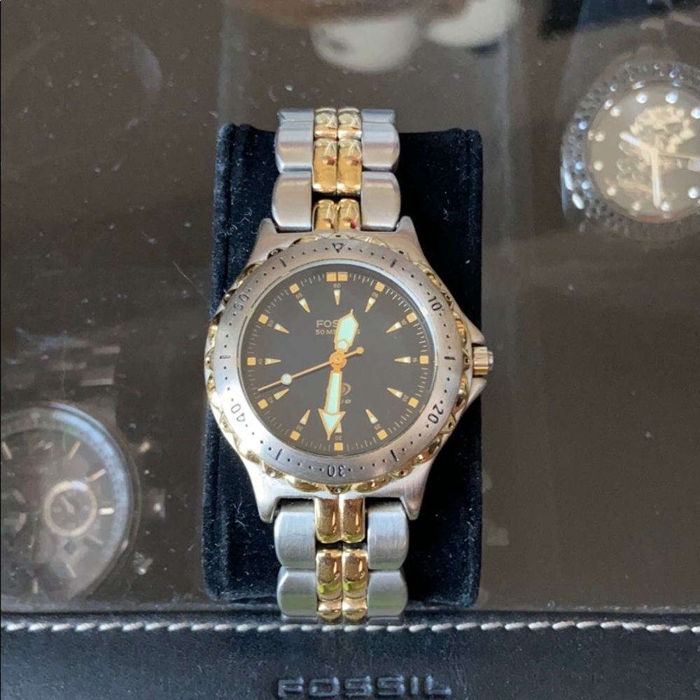 Rare Women’s Fossil Blue AM3174 50meter Dive watch